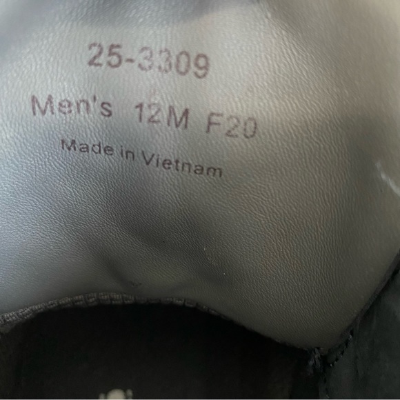 JOHNSTON & MURPHY • Men’s Boot • Waterproof - Picture 12 of 12